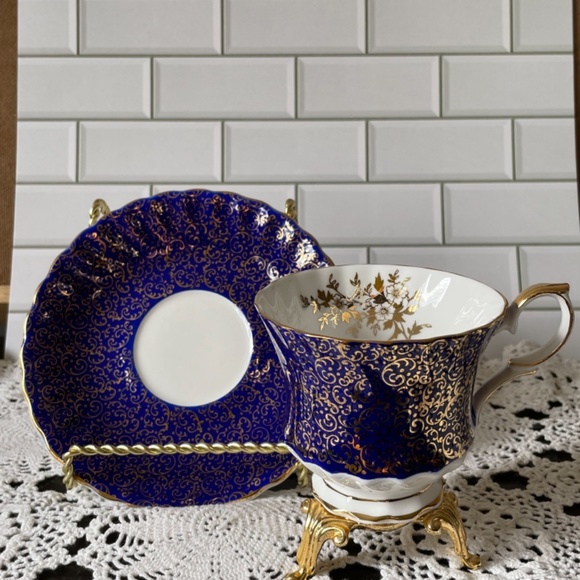 Queen Anne Tea Cup and Saucer #480 blue. Bone China made in England. - Picture 2 of 11